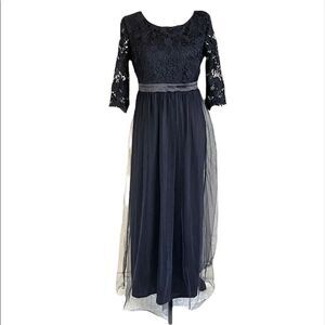 Auxo Black Maxi Dress